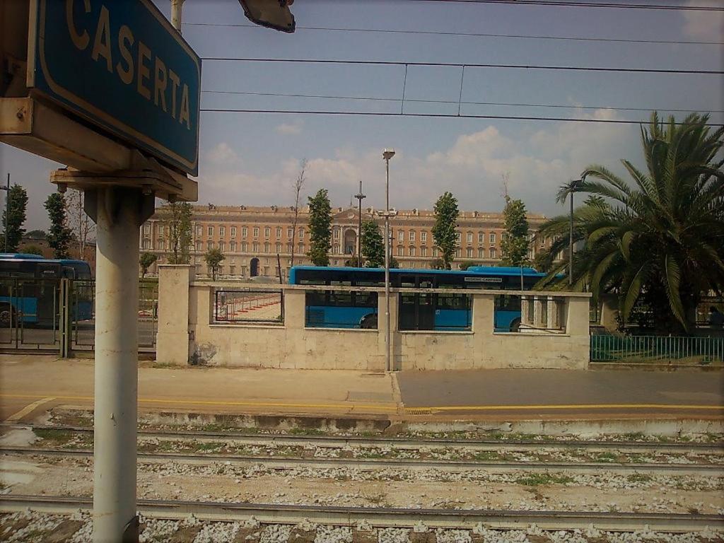 B&B Stazione La Reggia Caserta Exterior photo